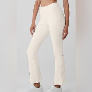 Airbrush High-Waist 7/8 Flutter Legging